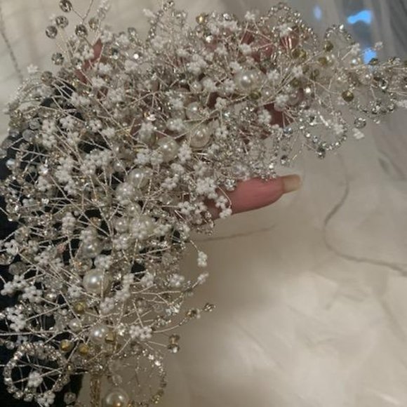 CRYSTAL TRIMMED FINGER TIP VEIL & CRYSTAL HEADPIECE main image 6